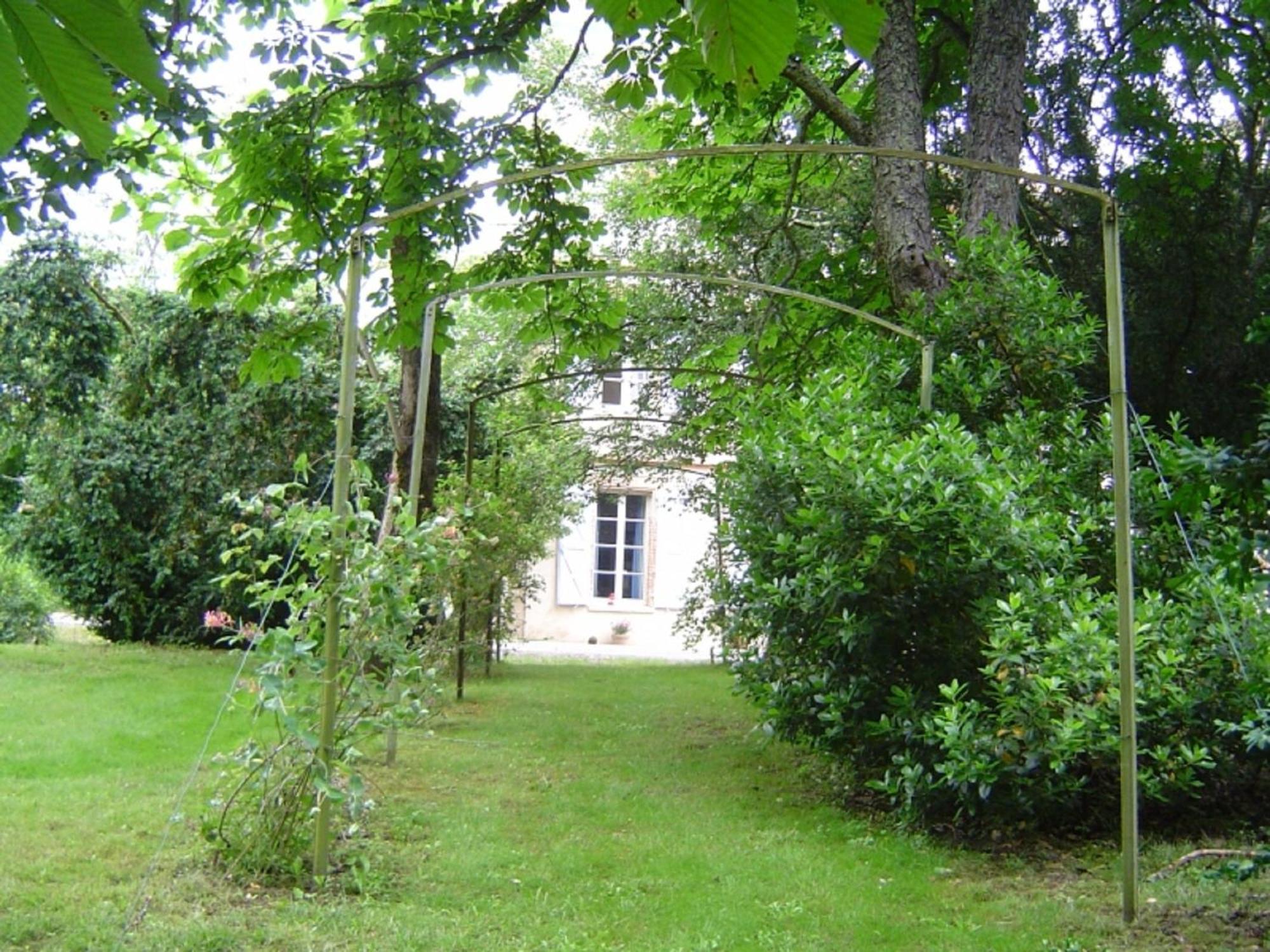 Le Moulin Du Carla Bed & Breakfast Lavaur  Bagian luar foto